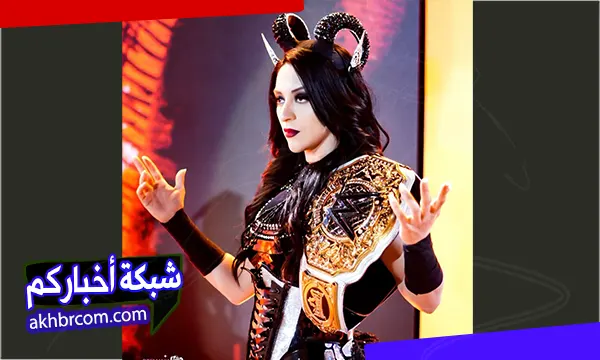 ستيفاني فاكير نجمة WWE